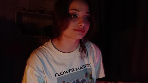 lola online show from 04/17/26, 04:54