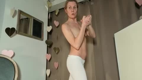 lola_belgium online show from 03/04/26, 07:09