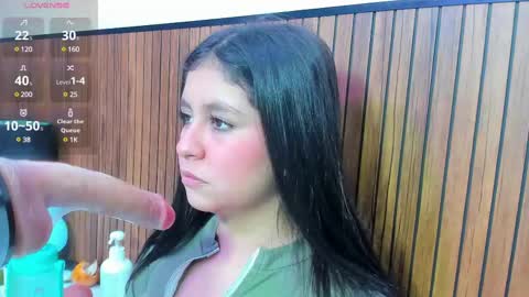 Snapshot of lola_clit chatting on 03/11/25, 11:33 lola online show from 03/11/25, 11:33