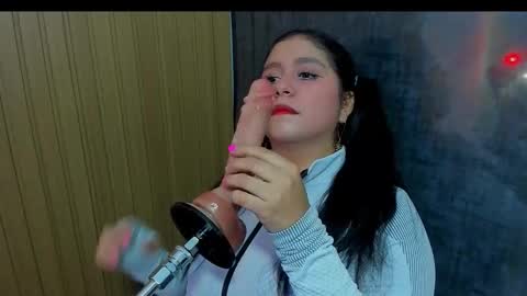 Snapshot of lola_clit chatting on 10/14/25, 12:06 lola online show from 10/14/25, 12:06