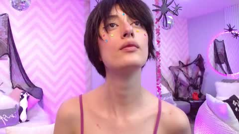 Snapshot of lola_creamy chatting on 10/16/25, 02:40 Lola online show from 10/16/25, 02:40