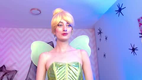 Snapshot of lola_creamy chatting on 10/20/25, 04:18 Lola online show from 10/20/25, 04:18