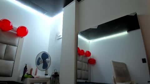 lola_js online show from 03/24/26, 03:50