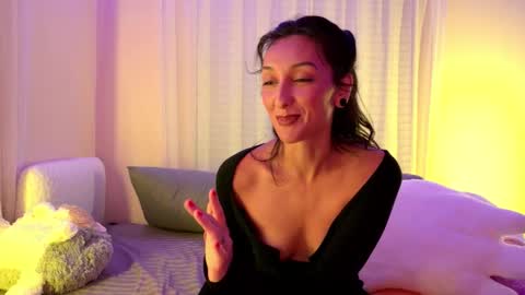 lola_la_lita online show from 10/16/25, 05:30