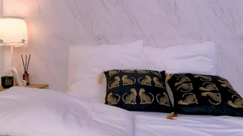 lola_lewis online show from 04/11/26, 07:45