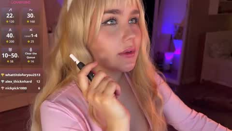 lola_razee online show from 04/16/26, 09:39