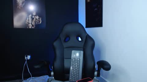 lola red online show from 12/20/25, 12:56