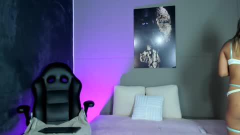 lola red online show from 03/05/26, 08:05