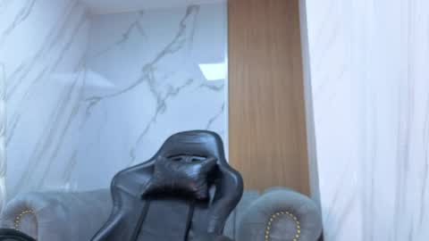 Lola online show from 05/16/26, 07:45