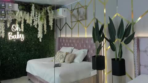 Snapshot of lola_saenz__ chatting on 02/21/26, 11:55 lola_saenz__ online show from 02/21/26, 11:55