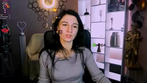 lola_sun12 online show from 11/27/25, 12:56