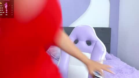 lola_sweeet18 online show from 05/18/26, 09:37
