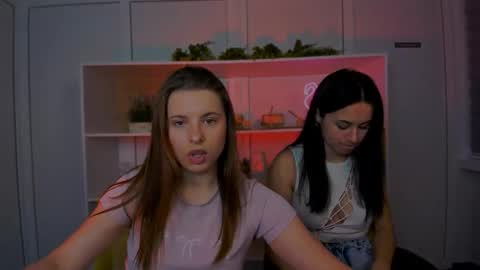 Snapshot of lola_swon chatting on 10/11/25, 07:01 Lola online show from 10/11/25, 07:01