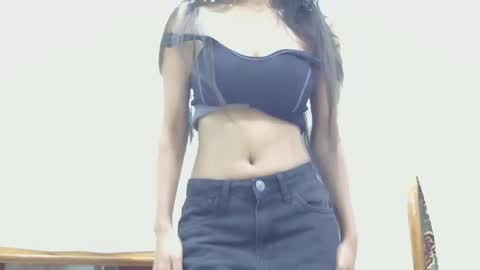 Snapshot of lolaa_darling chatting on 01/23/25, 05:52 lolaa online show from 01/23/25, 05:52