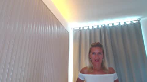 Lola online show from 12/04/24, 06:55