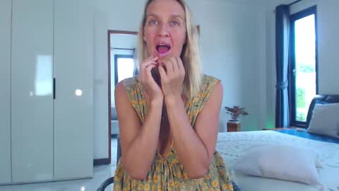 Lola online show from 02/20/26, 08:05