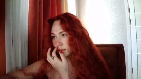 LolaaMint  online show from 04/05/26, 08:11