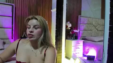 Lola Angel online show from 03/02/26, 07:43