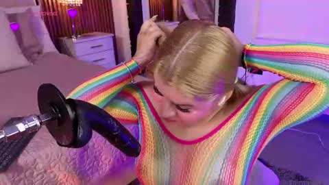 Snapshot of lolaangellx chatting on 06/10/26, 08:52 Lola Angel online show from 06/10/26, 08:52