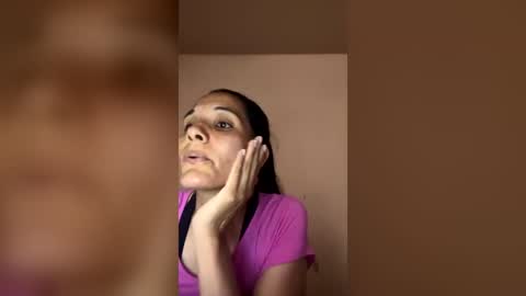 lolabunny120490 online show from 06/19/26, 10:24