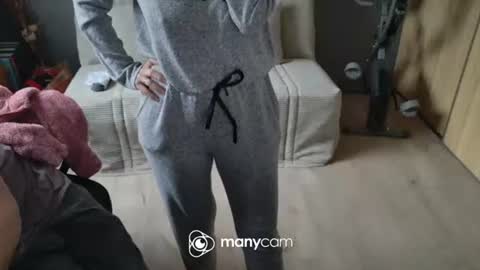 Snapshot of lolacharly chatting on 01/31/25, 01:23 z1cpl38 online show from 01/31/25, 01:23