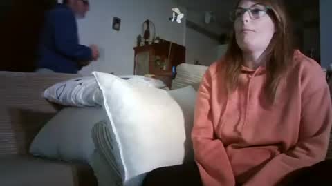 LOLA HUESO y ERIC online show from 12/04/25, 03:32