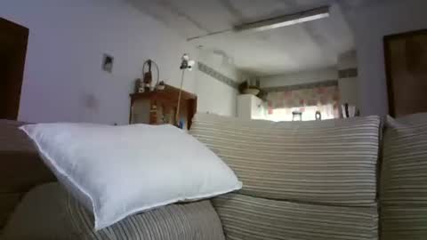 LOLA HUESO y ERIC online show from 12/14/25, 10:20