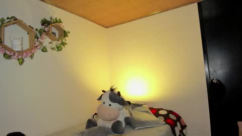 Lola online show from 01/08/26, 02:36