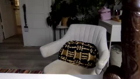 Snapshot of lolalustful chatting on 01/31/25, 09:37 Lola Lustful online show from 01/31/25, 09:37