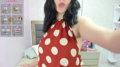 Snapshot of lolamaxi chatting on 10/06/25, 03:04 LOLA online show from 10/06/25, 03:04