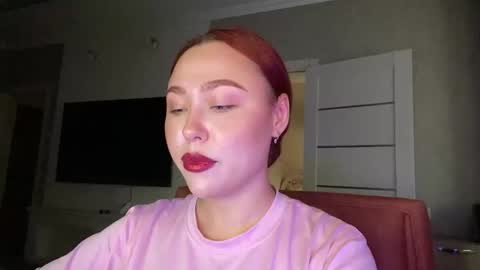 Snapshot of lolamint_ chatting on 09/16/25, 01:12 Lola online show from 09/16/25, 01:12