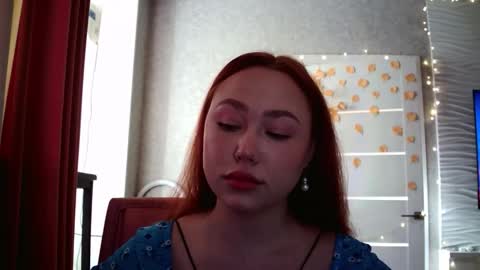 Snapshot of lolamint_ chatting on 10/20/25, 09:54 Lola online show from 10/20/25, 09:54