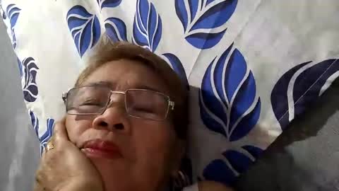 Snapshot of lolamommie chatting on 01/31/25, 09:59 tey online show from 01/31/25, 09:59