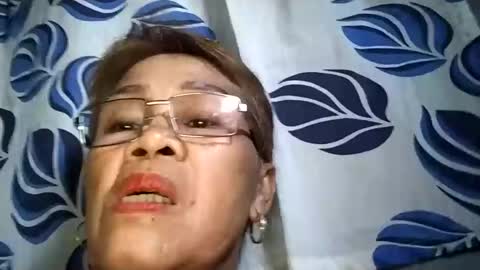 Snapshot of lolamommie chatting on 02/02/25, 09:51 tey online show from 02/02/25, 09:51