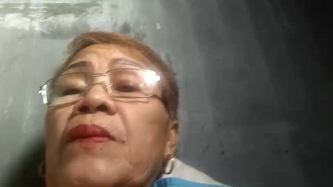 Snapshot of lolamommie chatting on 02/15/25, 11:25 tey online show from 02/15/25, 11:25