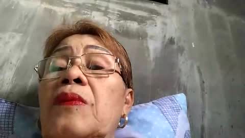 Snapshot of lolamommie chatting on 02/17/25, 03:25 tey online show from 02/17/25, 03:25