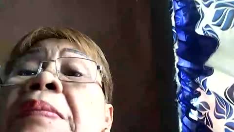 Snapshot of lolamommie chatting on 03/06/25, 05:46 tey online show from 03/06/25, 05:46