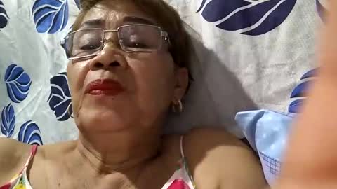 Snapshot of lolamommie chatting on 03/11/25, 01:45 tey online show from 03/11/25, 01:45