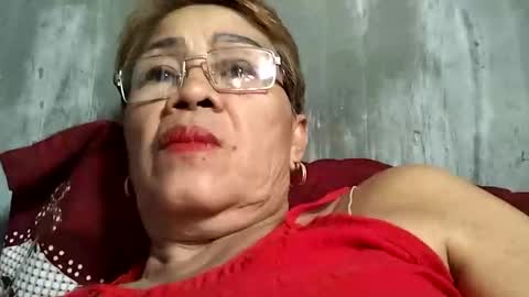 Snapshot of lolamommie chatting on 03/12/25, 08:41 tey online show from 03/12/25, 08:41