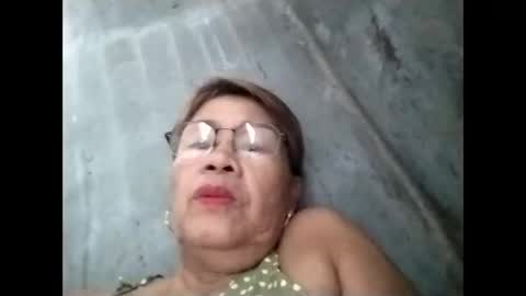 Snapshot of lolamommie chatting on 09/13/25, 05:07 tey online show from 09/13/25, 05:07