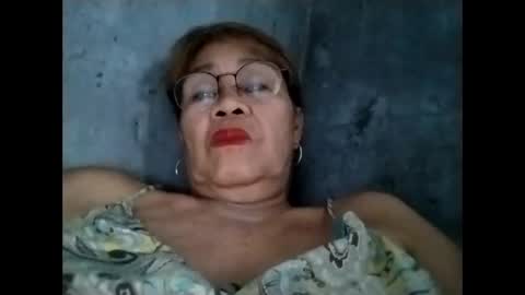 Snapshot of lolamommie chatting on 09/21/25, 07:54 tey online show from 09/21/25, 07:54