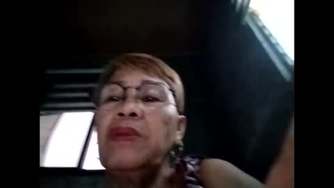 Snapshot of lolamommie chatting on 09/26/25, 04:49 tey online show from 09/26/25, 04:49