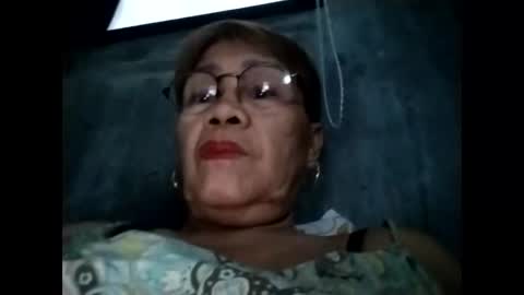 Snapshot of lolamommie chatting on 09/30/25, 07:24 tey online show from 09/30/25, 07:24