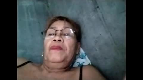 Snapshot of lolamommie chatting on 10/05/25, 07:07 tey online show from 10/05/25, 07:07