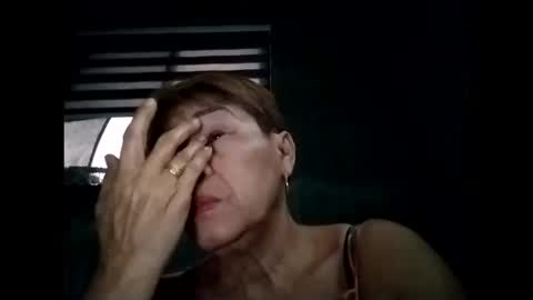 Snapshot of lolamommie chatting on 10/08/25, 08:45 tey online show from 10/08/25, 08:45