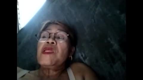 Snapshot of lolamommie chatting on 11/07/25, 07:19 tey online show from 11/07/25, 07:19