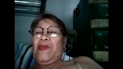 Snapshot of lolamommie chatting on 11/23/25, 06:46 tey online show from 11/23/25, 06:46