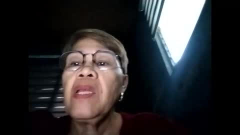 Snapshot of lolamommie chatting on 11/25/25, 08:03 tey online show from 11/25/25, 08:03