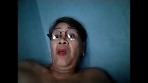 Snapshot of lolamommie chatting on 12/04/25, 09:07 tey online show from 12/04/25, 09:07