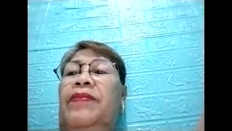 Snapshot of lolamommie chatting on 01/07/26, 10:23 tey online show from 01/07/26, 10:23